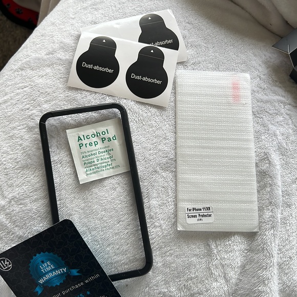 Tempered glass screen protector - Picture 2 of 2